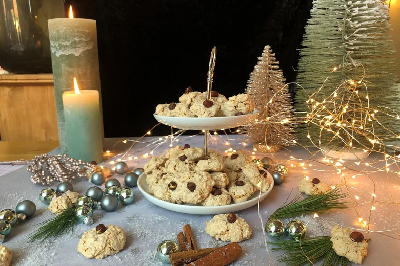 Plätzchenbacken im Lösch Plätzchen Nonnenküsschen mit Haselnüssen