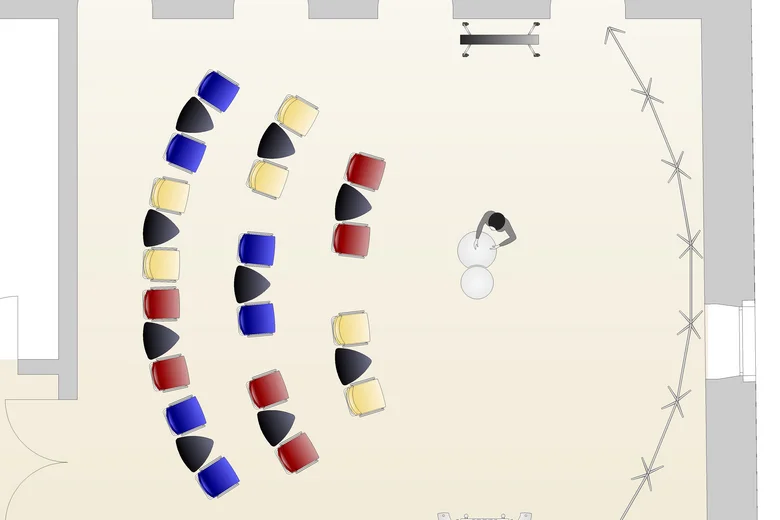Raumplan mit interaktiver Sitzordnung in Bögen und einer zentralen Person